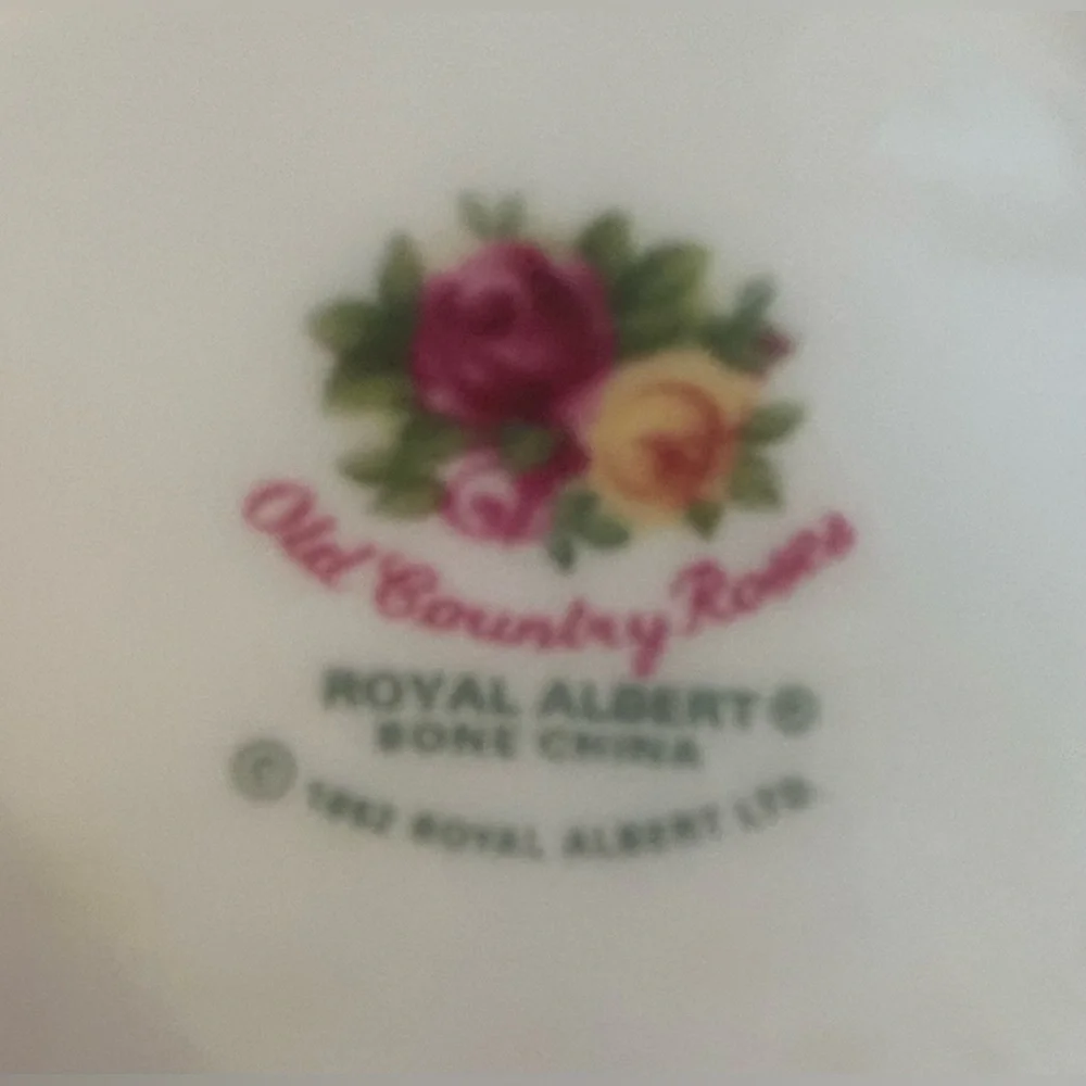 Old Country Roses Oval Tray - Picture 3 of 7